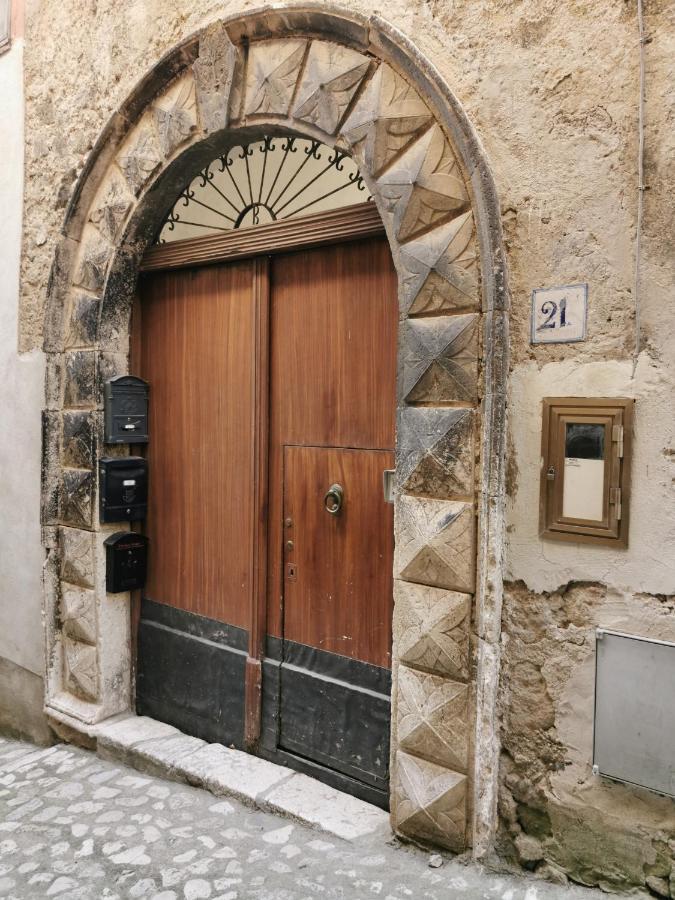 Ferienwohnung Casa D'Arte Vintage L&B - 170Metri Da Pepe In Grani Caiazzo Exterior foto